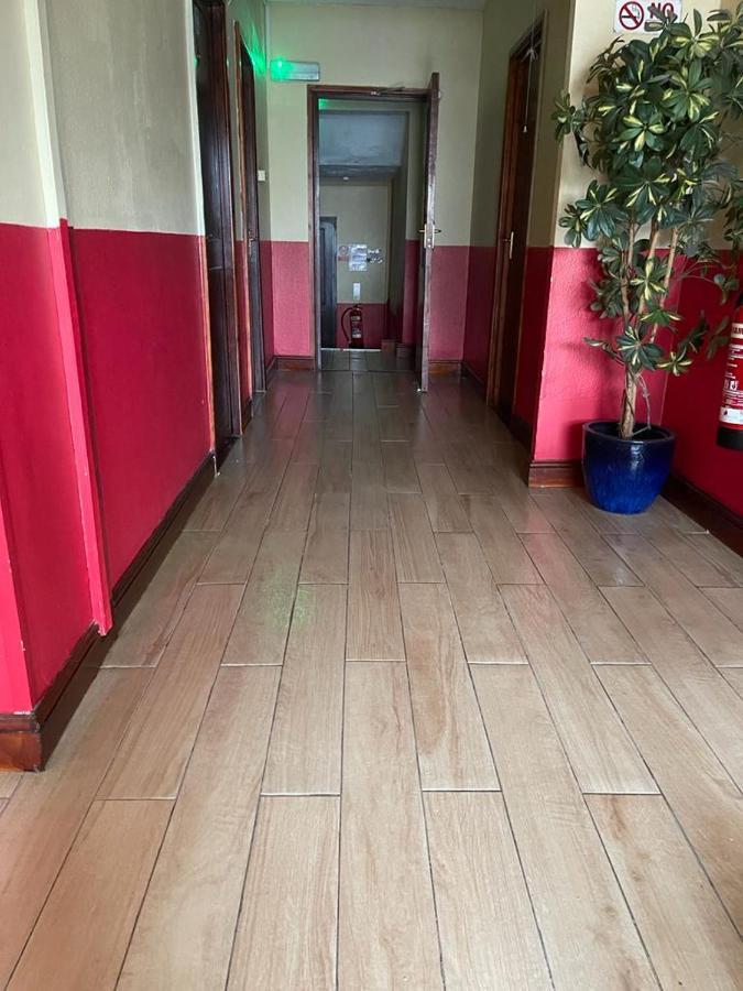 Nights Inn Slough Exterior photo